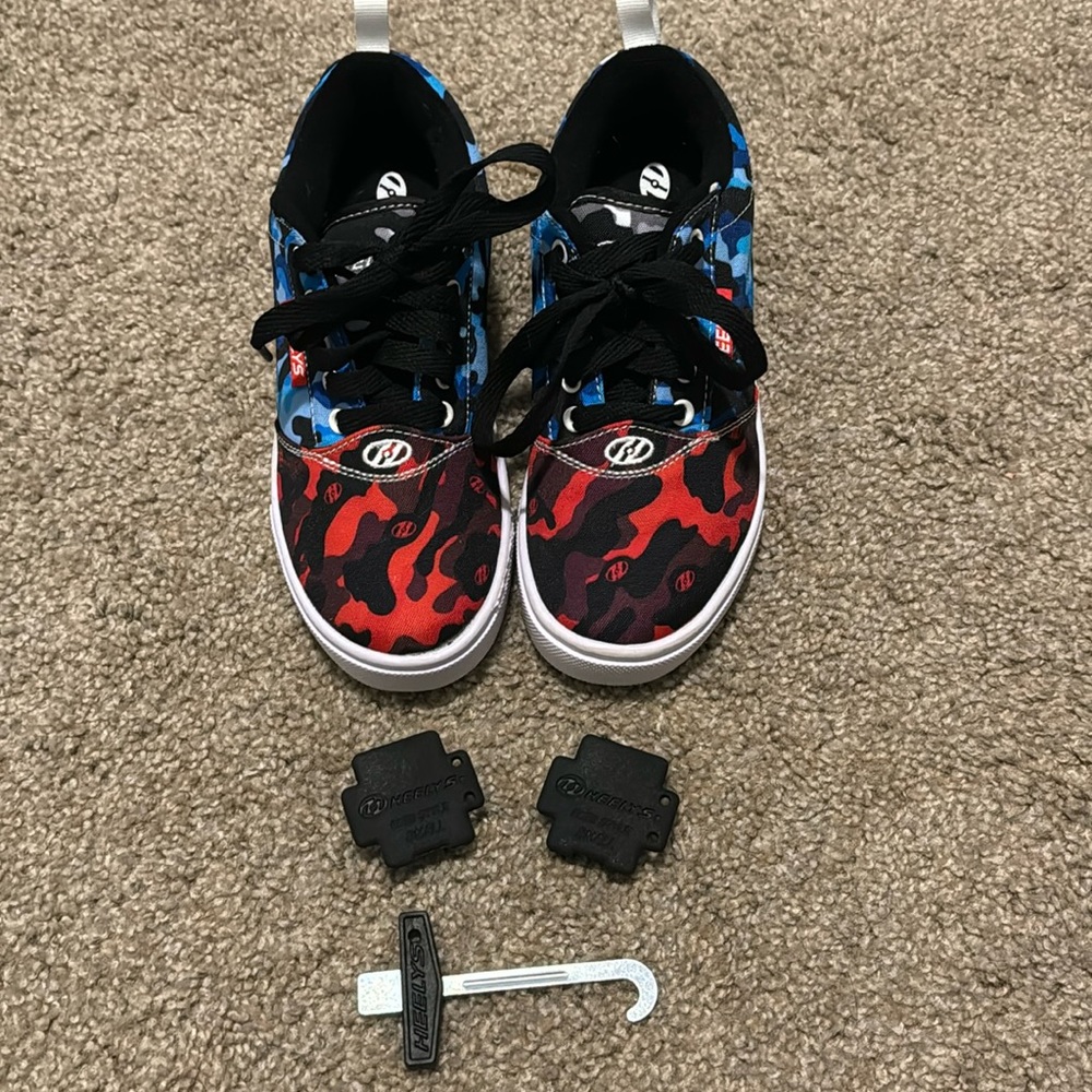 Boys Heelys